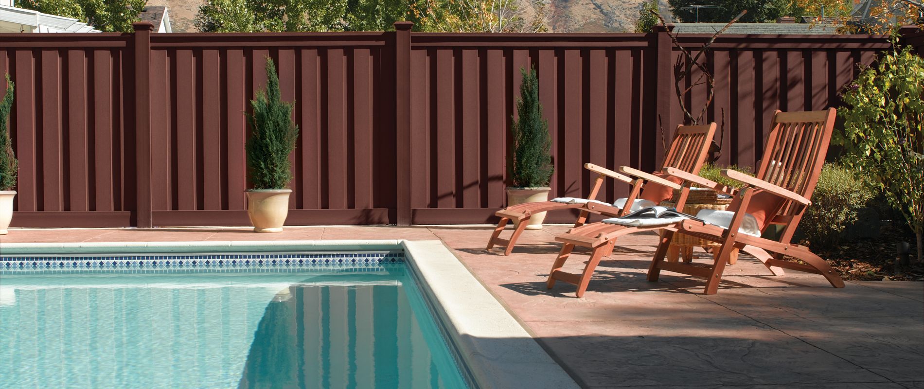 fnc-seclusions-wb-chair-pool-horizontal